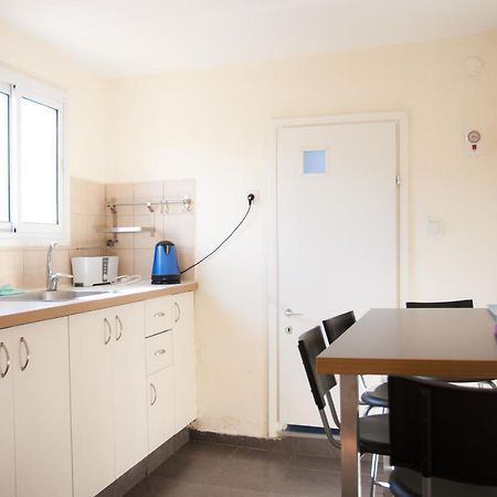 Neve Tzedek Original Style Apartments เทลอาวีฟ ภายนอก รูปภาพ