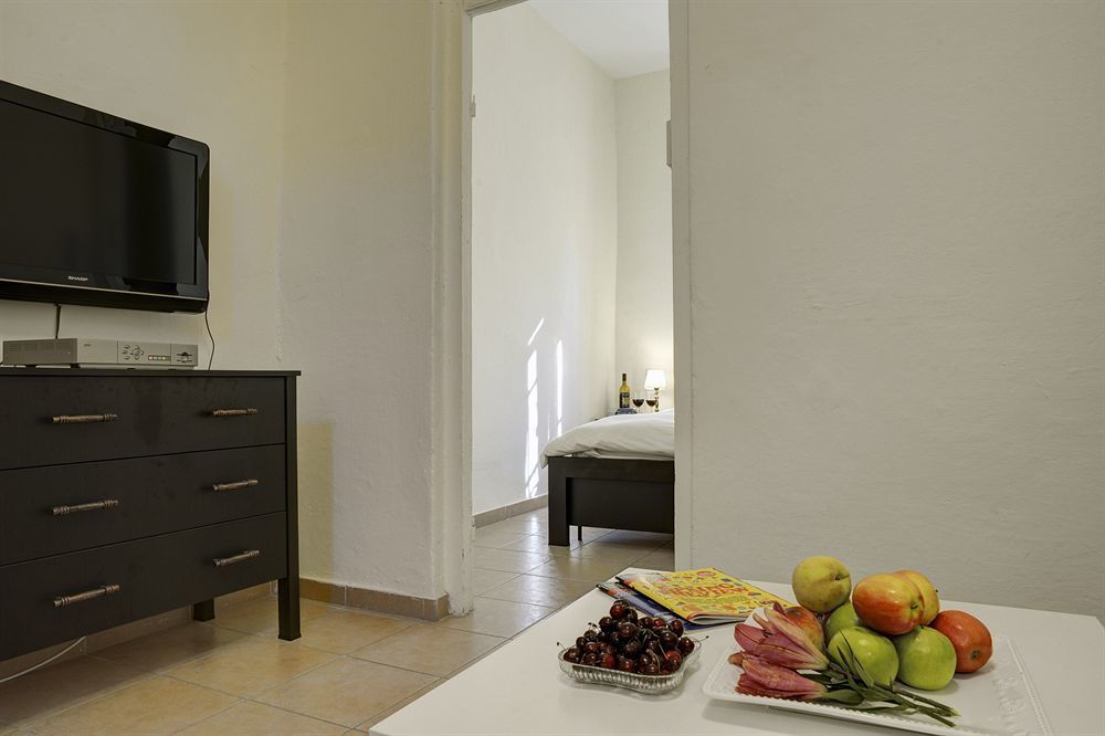 Neve Tzedek Original Style Apartments เทลอาวีฟ ภายนอก รูปภาพ
