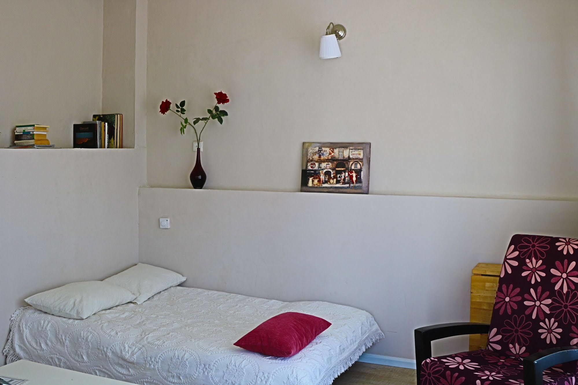 Neve Tzedek Original Style Apartments เทลอาวีฟ ภายนอก รูปภาพ