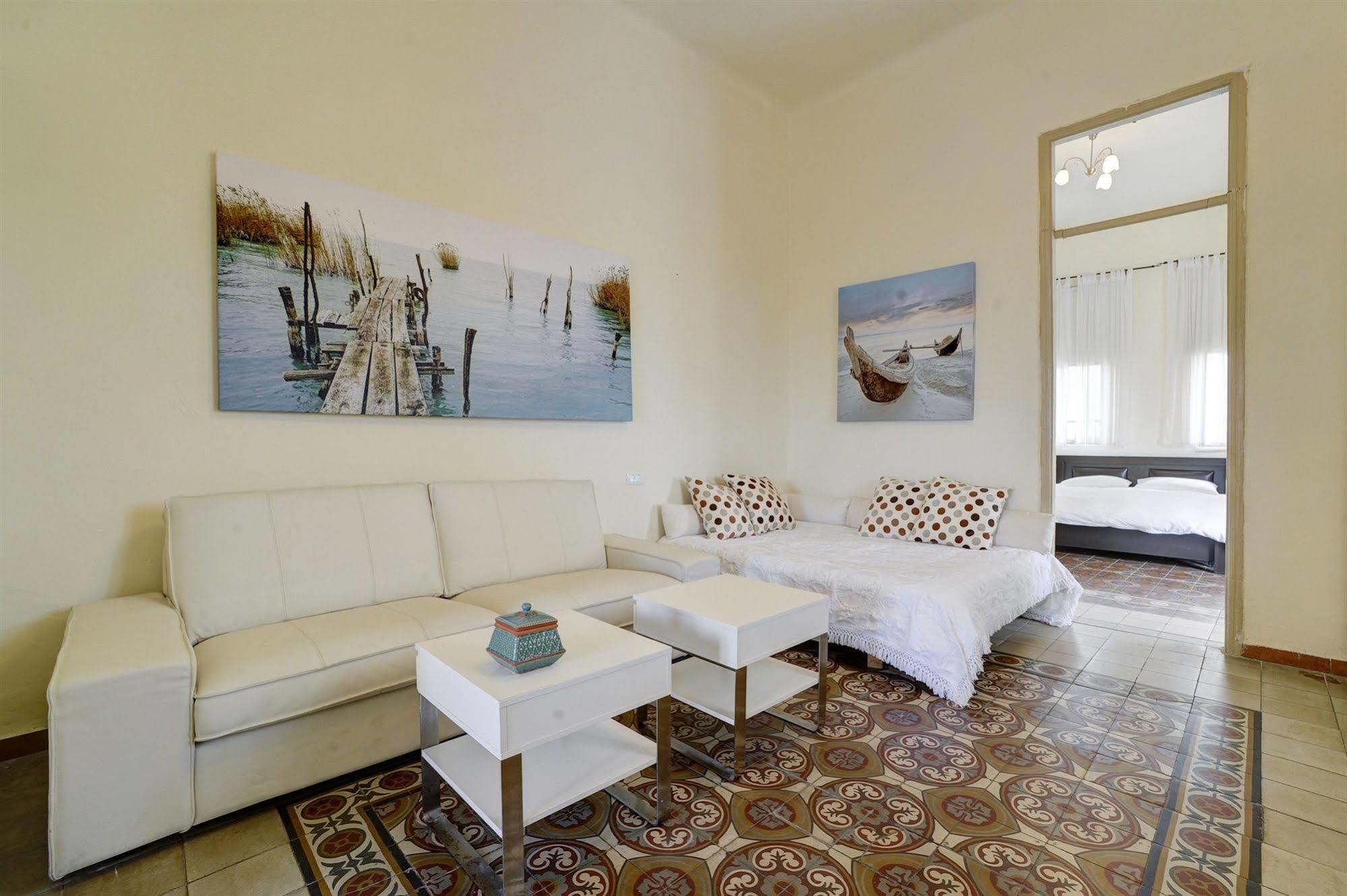 Neve Tzedek Original Style Apartments เทลอาวีฟ ภายนอก รูปภาพ