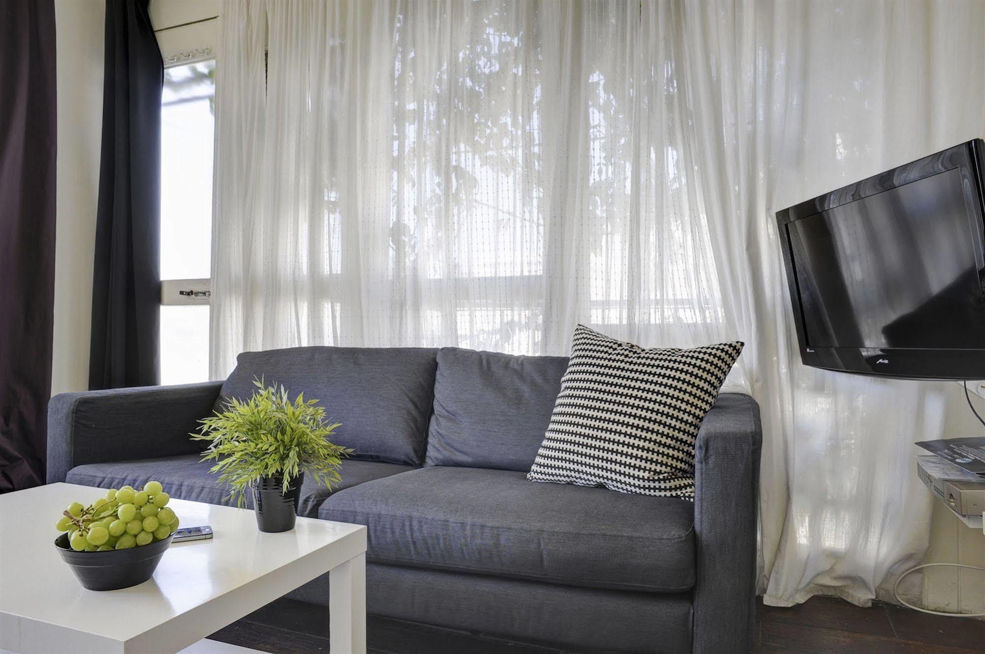 Neve Tzedek Original Style Apartments เทลอาวีฟ ภายนอก รูปภาพ